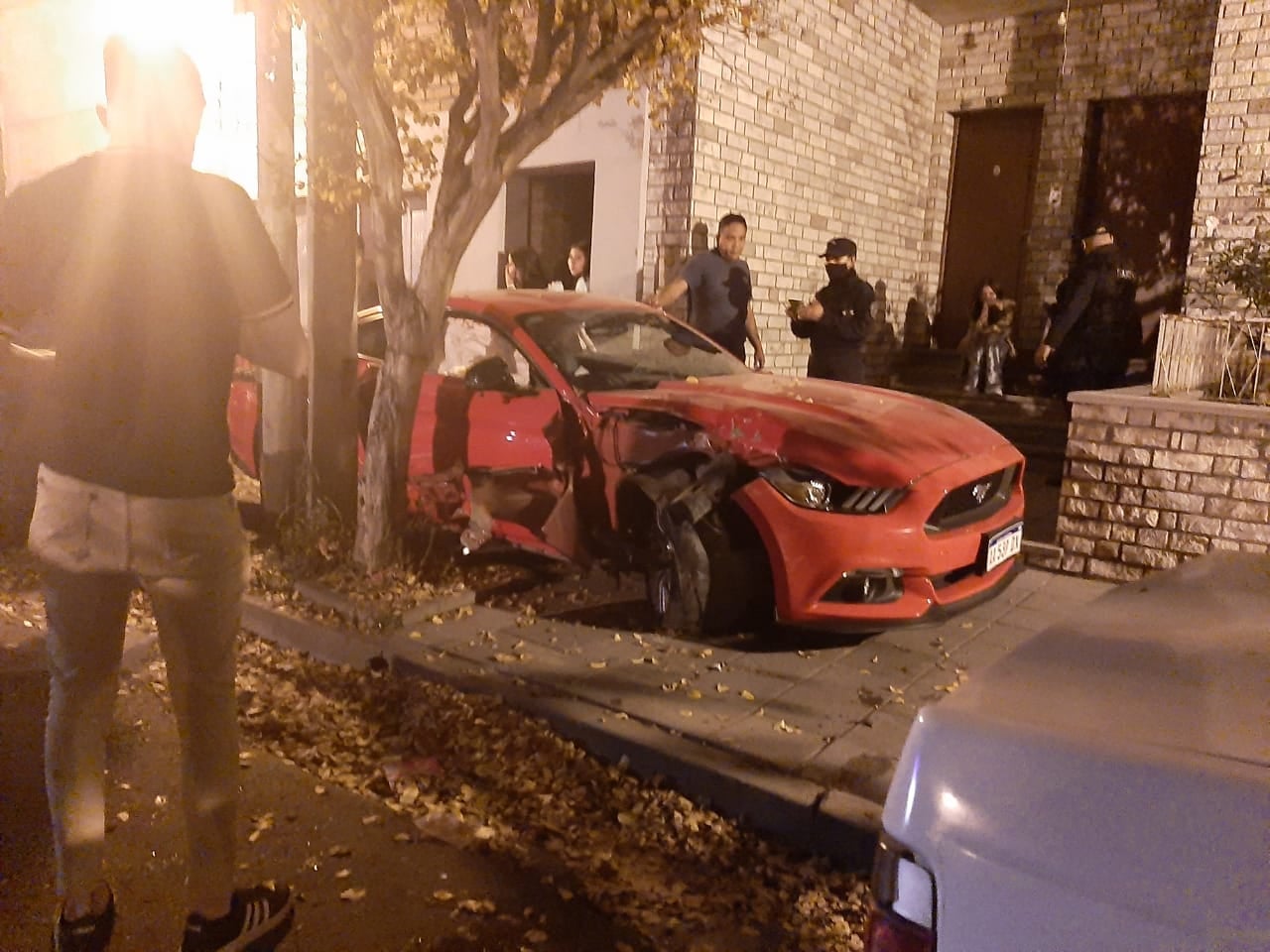 Corrían picadas y terminaron causando varios destrozos