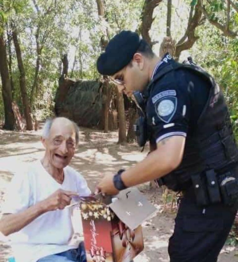 Policia solidario