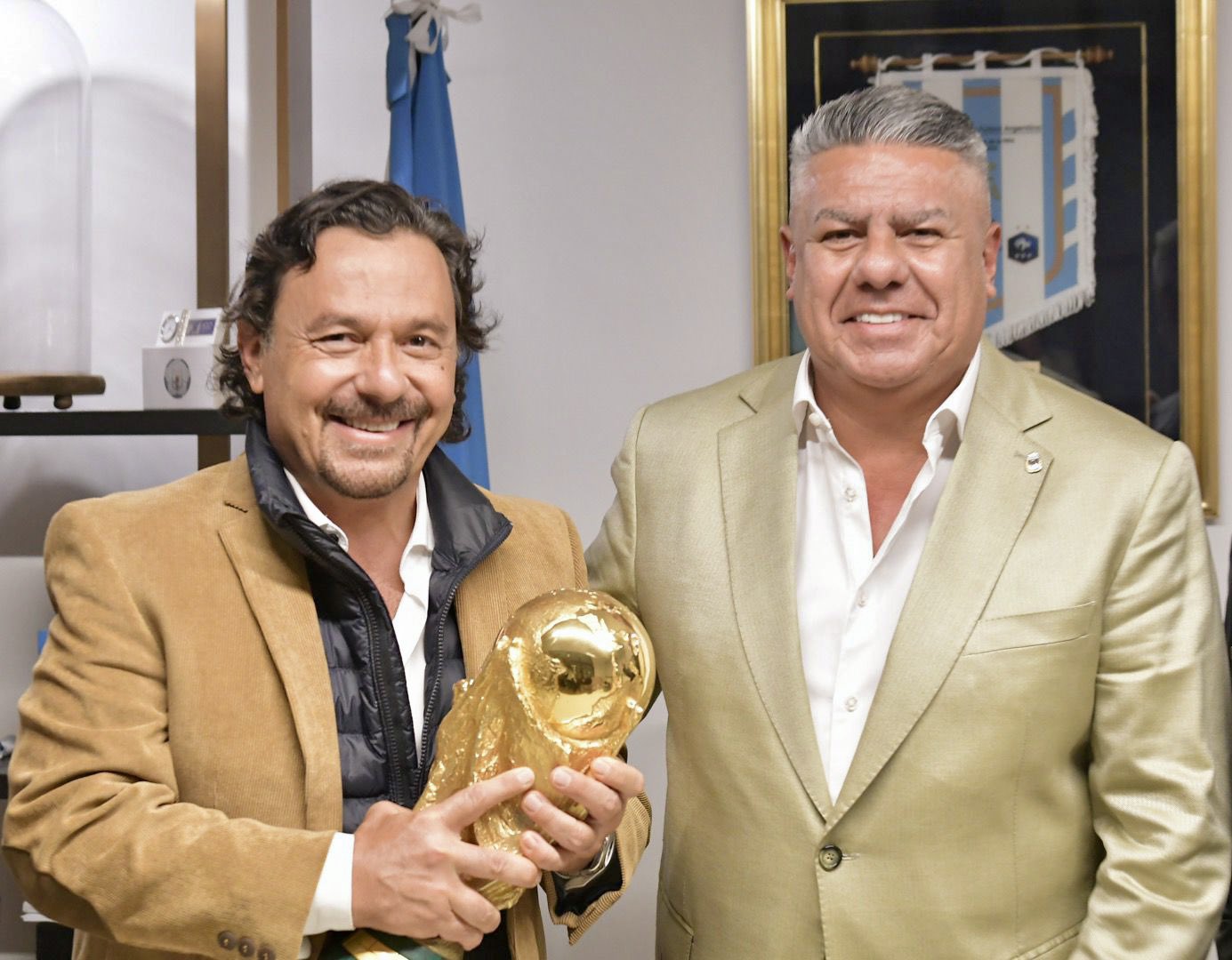 Sáenz se reunió con el «Chiqui» Tapia para que Salta sea sede del Mundial Sub 20